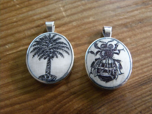 palm n bee logo